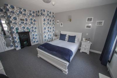 {{property:listingtitle}}