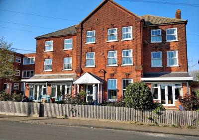 SUNRISE FOR HIGHCLIFFE HOUSE IN FELIXSTOWE